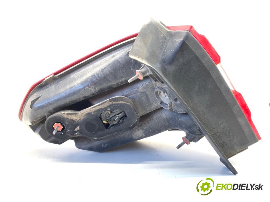 MERCEDES-BENZ S212 Kombi 2010 170 kW E 350 CDI 4-matic (212.289) 2987 světlo pravý zadní část