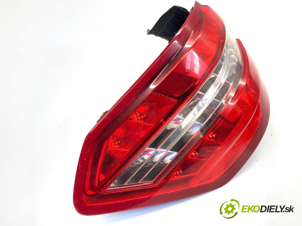 MERCEDES-BENZ S212 Kombi 2010 170 kW E 350 CDI 4-matic (212.289) 2987 světlo levý zadní část