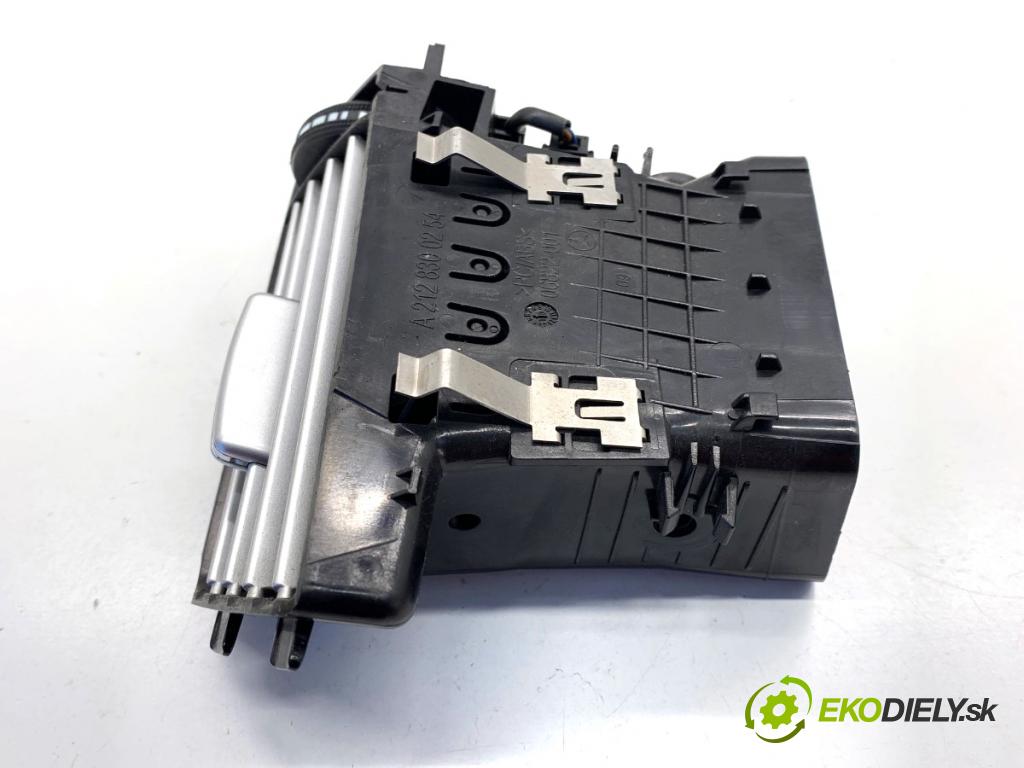 MERCEDES-BENZ S212 Kombi 2010 170 kW E 350 CDI 4-matic (212.289) 2987 Mriežky kúrenia pravy predný A2128300254