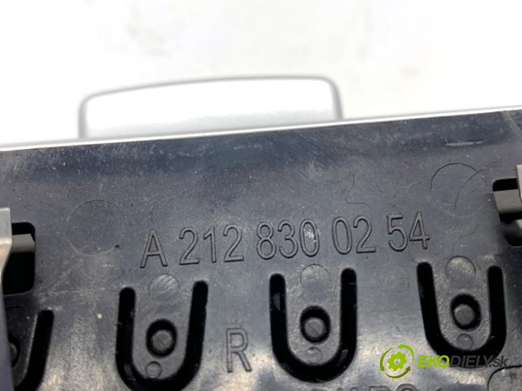 MERCEDES-BENZ S212 Kombi 2010 170 kW E 350 CDI 4-matic (212.289) 2987 Mriežky kúrenia pravy predný A2128300254