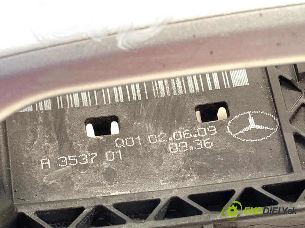 MERCEDES-BENZ S212 Kombi 2010 170 kW E 350 CDI 4-matic (212.289) 2987 Kľučka vonkajšia pravy predný