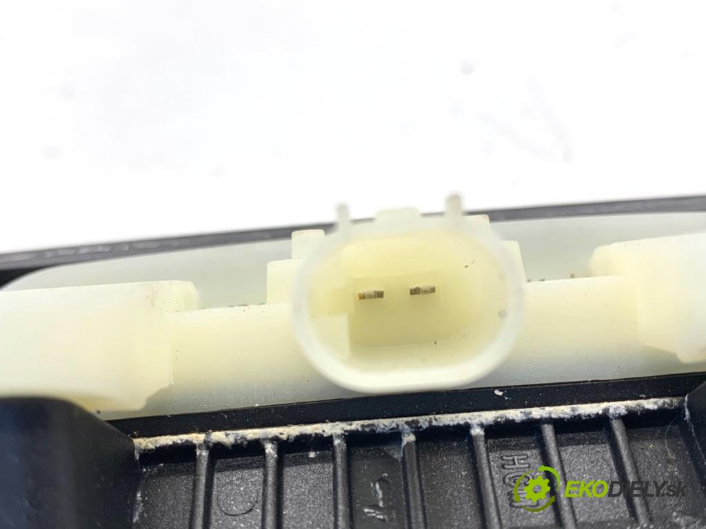 MERCEDES-BENZ S212 Kombi 2010 170 kW E 350 CDI 4-matic (212.289) 2987 Kľučka dverí zad A2127501593