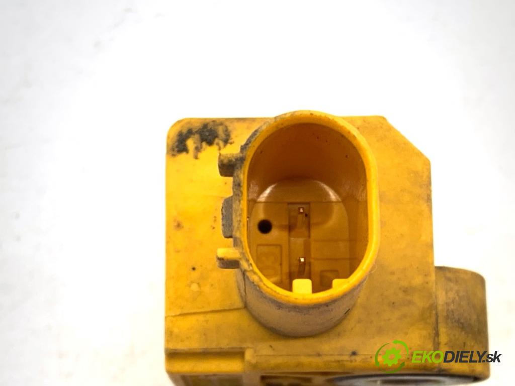 MERCEDES-BENZ S212 Kombi 2010 170 kW E 350 CDI 4-matic (212.289) 2987 Snímač nárazu A2128210351 (Snímač nárazu)