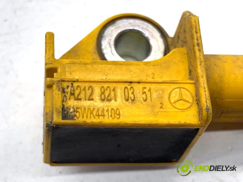 MERCEDES-BENZ S212 Kombi 2010 170 kW E 350 CDI 4-matic (212.289) 2987 Snímač nárazu A2128210351 (Snímač nárazu)