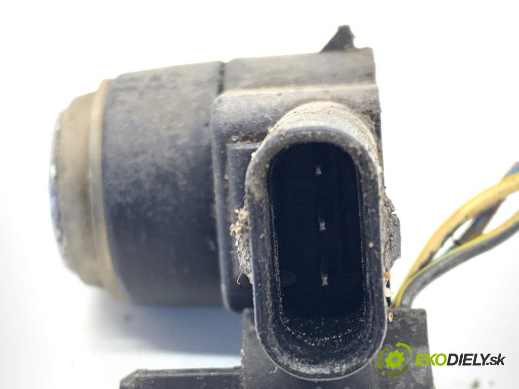 MERCEDES-BENZ S212 Kombi 2010 170 kW E 350 CDI 4-matic (212.289) 2987 Snímač PDC A2125420018