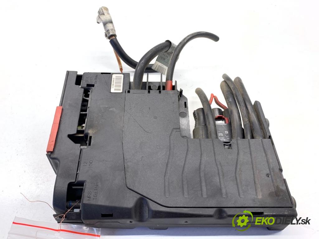 MERCEDES-BENZ S212 Kombi 2010 170 kW E 350 CDI 4-matic (212.289) 2987 svorka plus A2125400581