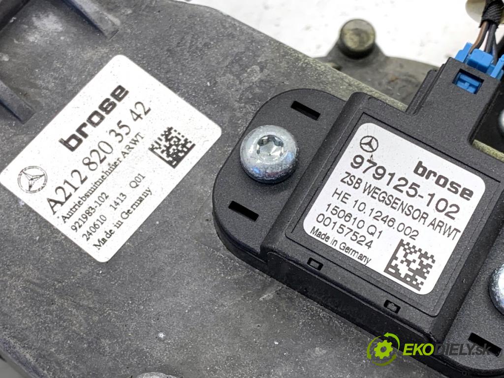 MERCEDES-BENZ S212 Kombi 2010 170 kW E 350 CDI 4-matic (212.289) 2987 doťah dverí zad A2128203542