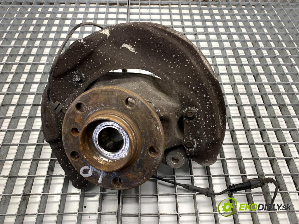 BMW F31 Kombi 2014 135 kW 320 d xDrive 1995 náboj ľavy predný 