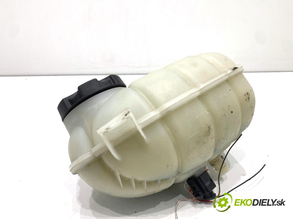 BMW F31 Kombi 2014 135 kW 320 d xDrive 1995 nádržka vyrovnávací kapaliny chadicího 7642160