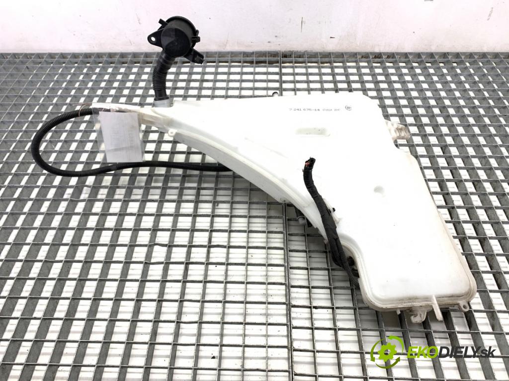 BMW F31 Kombi 2014 135 kW 320 d xDrive 1995 nádržka ostřikovačů 7241675