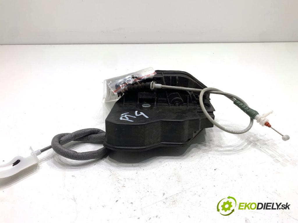 BMW F31 Kombi 2014 135 kW 320 d xDrive 1995 zámok Dvere pravy zad 7229460