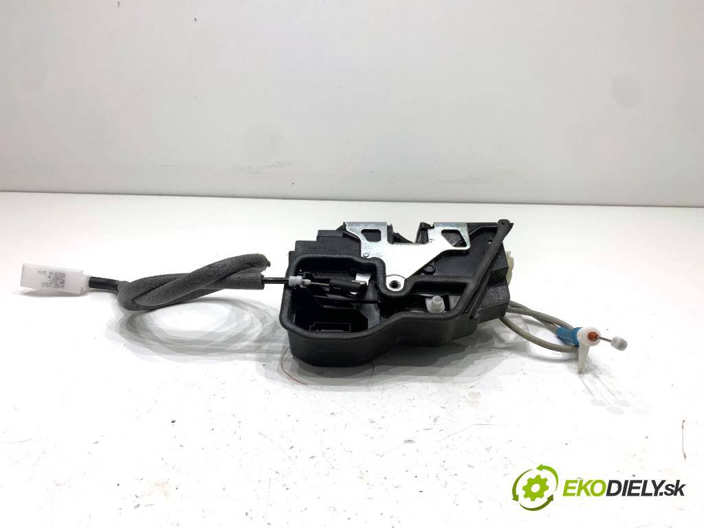 BMW F31 Kombi 2014 135 kW 320 d xDrive 1995 zámok Dvere ľavy predný 7229461