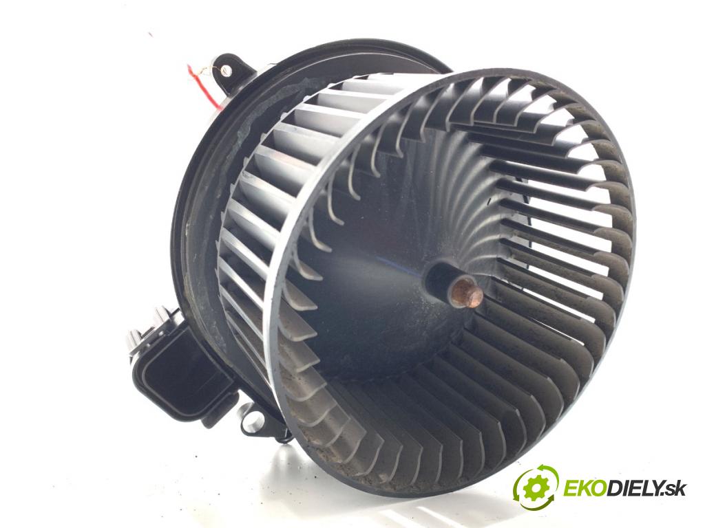 BMW F31 Kombi 2014 135 kW 320 d xDrive 1995 ventilátor kúrenia 9319919