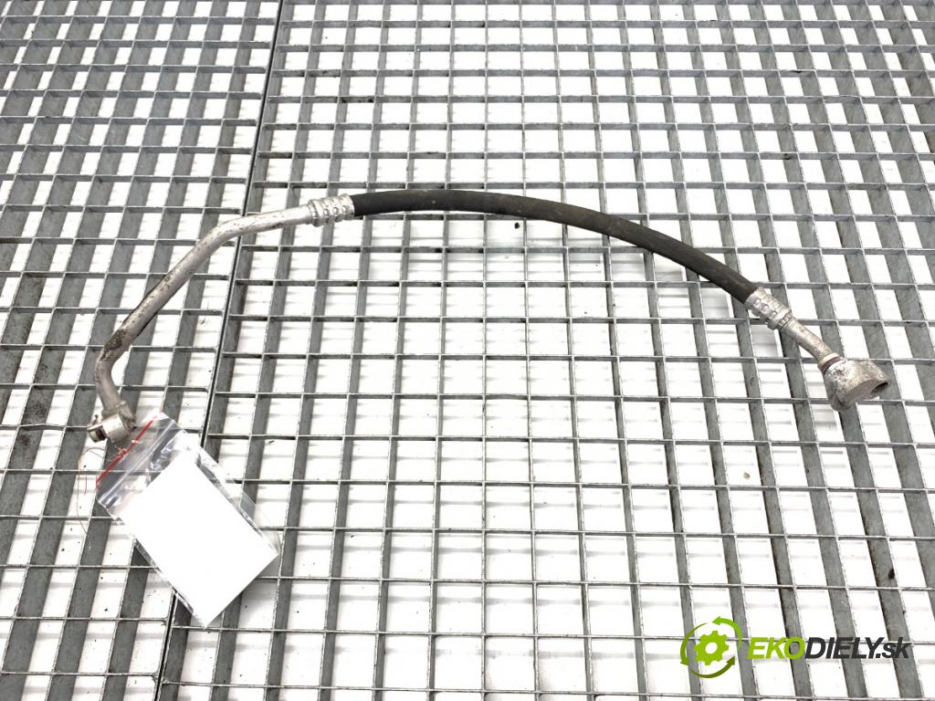 BMW F31 Kombi 2014 135 kW 320 d xDrive 1995 rúrka klimatizace 9212082 (Trubka klimatizace)