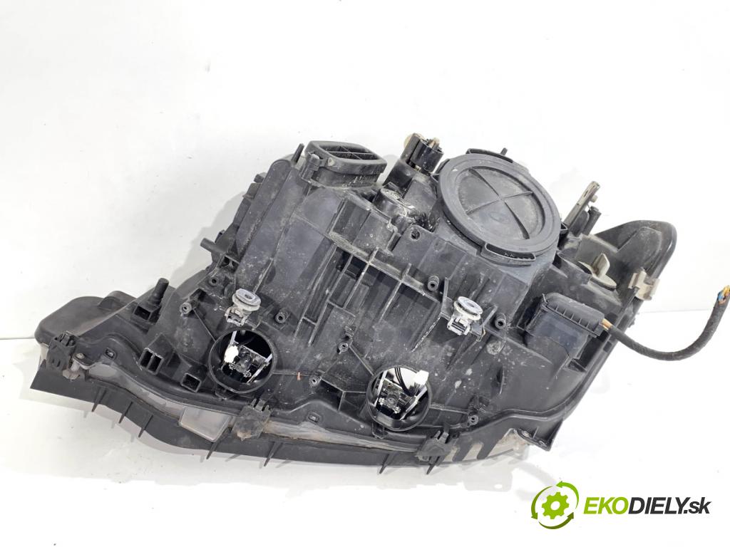 BMW F31 Kombi 2014 135 kW 320 d xDrive 1995 Svetlomet pravy predný 7259526