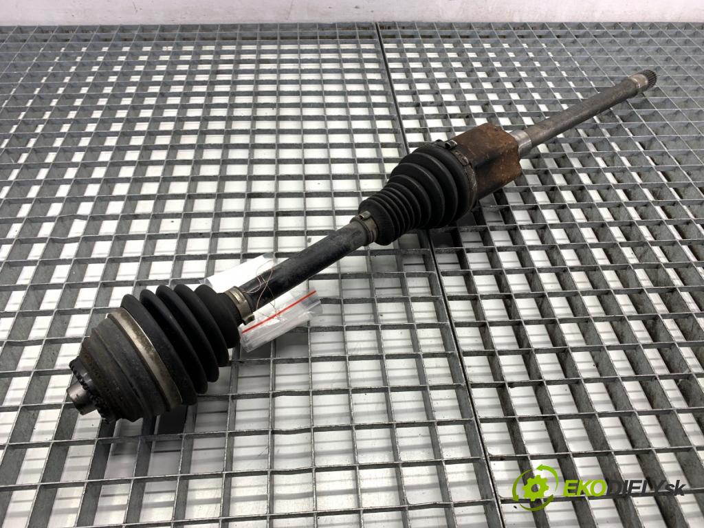 BMW F31 Kombi 2014 135 kW 320 d xDrive 1995 Poloos pravy predný 7597694