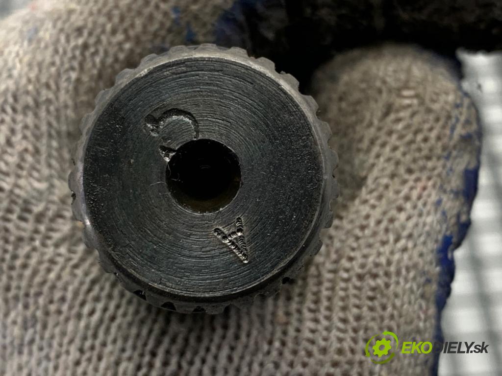 BMW F31 Kombi 2014 135 kW 320 d xDrive 1995 Poloos pravy predný 7597694