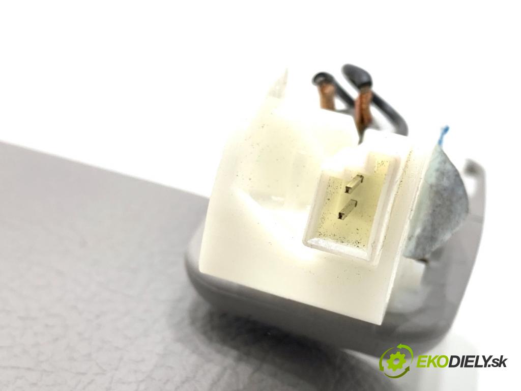 BMW F31 Kombi 2014 135 kW 320 d xDrive 1995 clona sluneční pravý