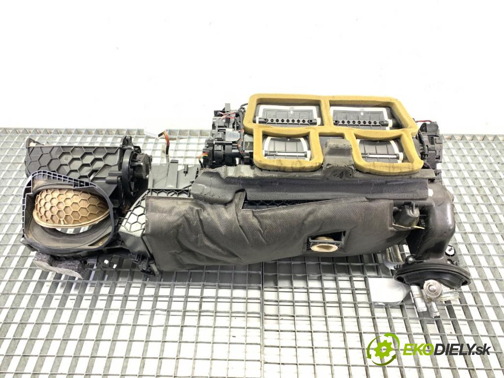 BMW F31 Kombi 2014 135 kW 320 d xDrive 1995 topné těleso radiátor topení komplet KOMBAJN 9325142 (Radiátor topení)