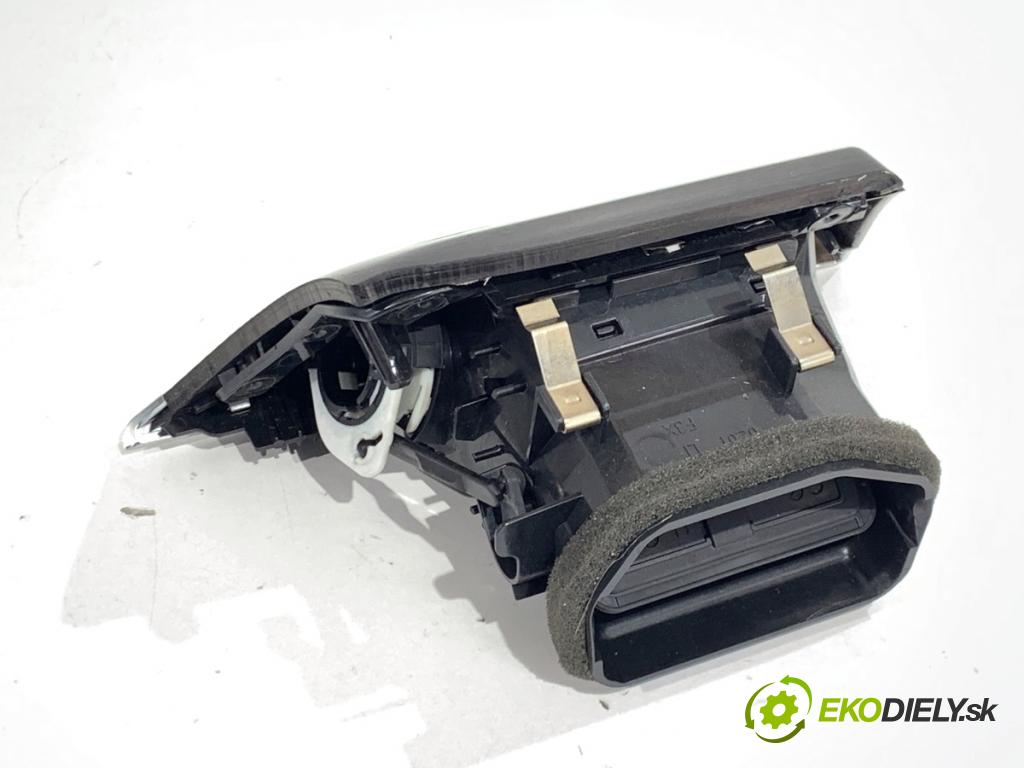 BMW F31 Kombi 2014 135 kW 320 d xDrive 1995 lišty kryt 9218552 7275492 (Lišta)