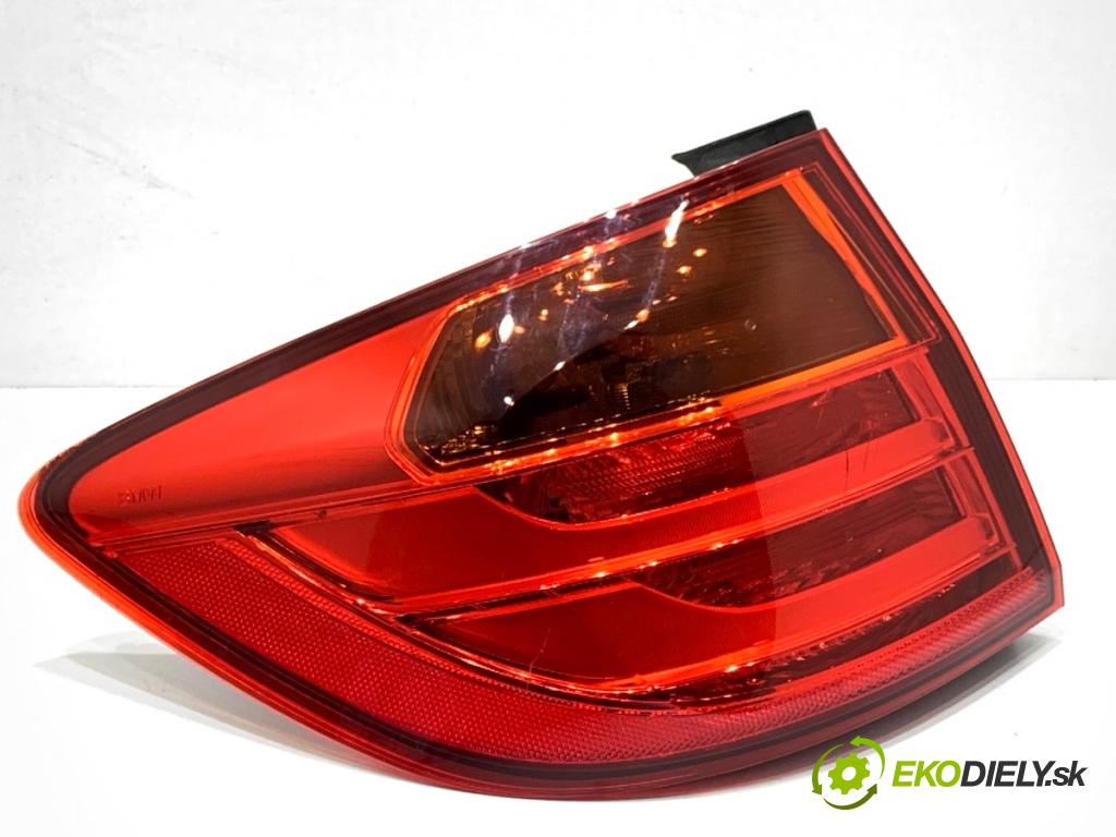 BMW F31 Kombi 2014 135 kW 320 d xDrive 1995 světlo levý zadní část 