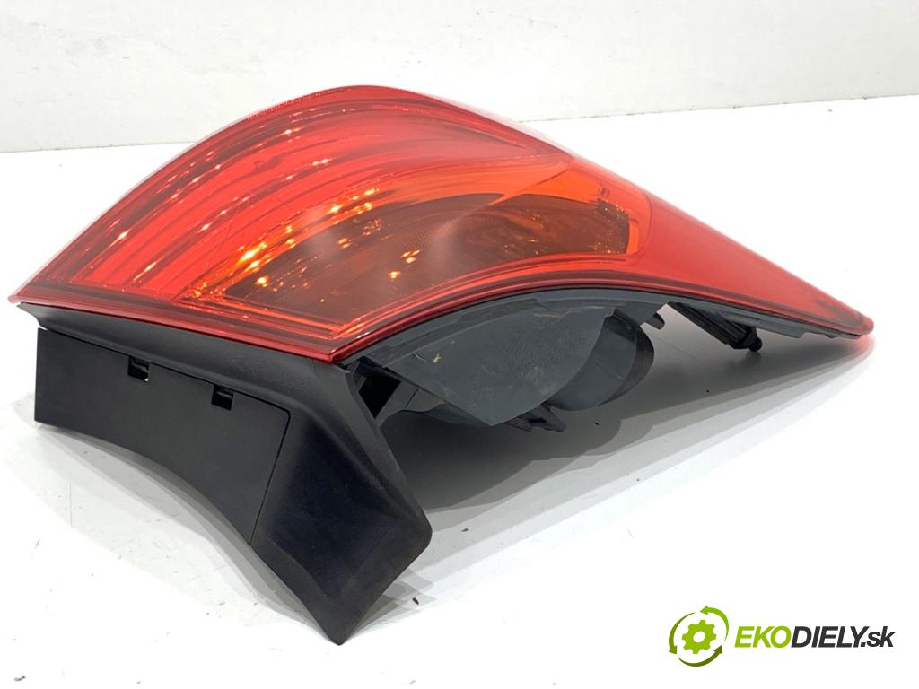 BMW F31 Kombi 2014 135 kW 320 d xDrive 1995 světlo levý zadní část