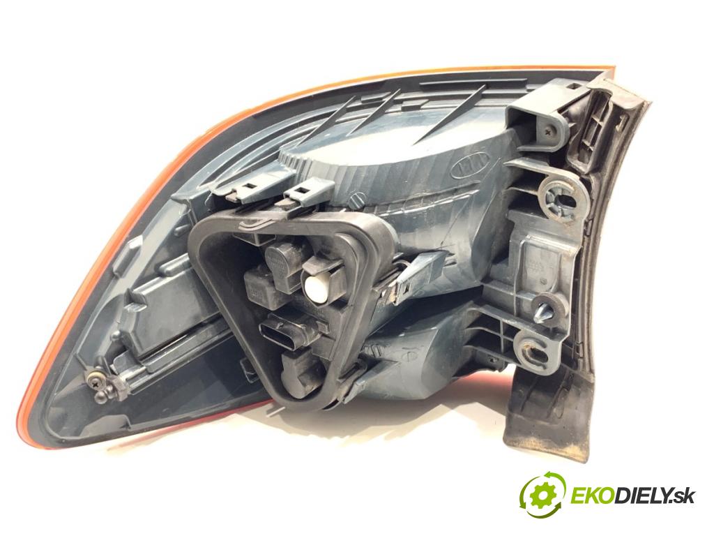 BMW F31 Kombi 2014 135 kW 320 d xDrive 1995 světlo levý zadní část