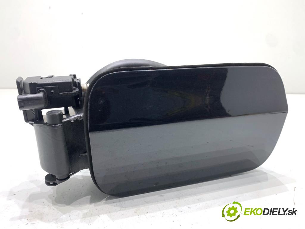 BMW F31 Kombi 2014 135 kW 320 d xDrive 1995 dvířka nádrže paliva  (Klika dveří ostatní)