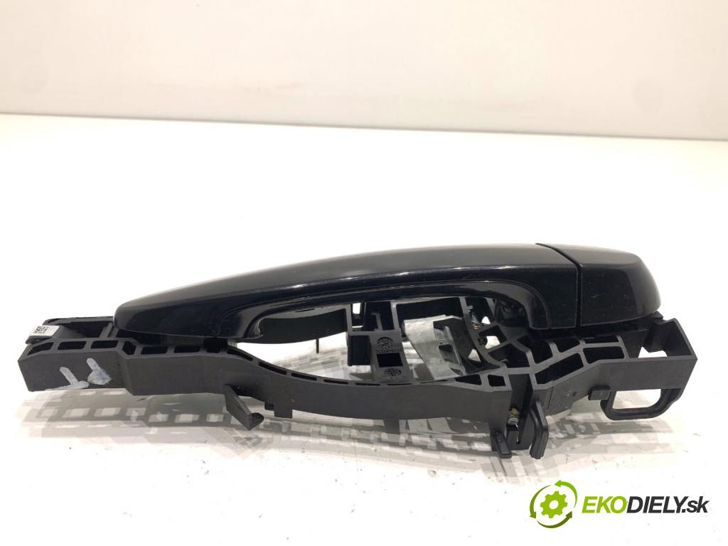 BMW F31 Kombi 2014 135 kW 320 d xDrive 1995 klika vnejší pravý zadní část 