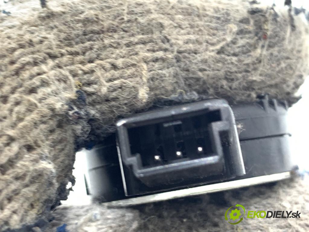 BMW F31 Kombi 2014 135 kW 320 d xDrive 1995 snímač deště 9287976 (Snímač deště)