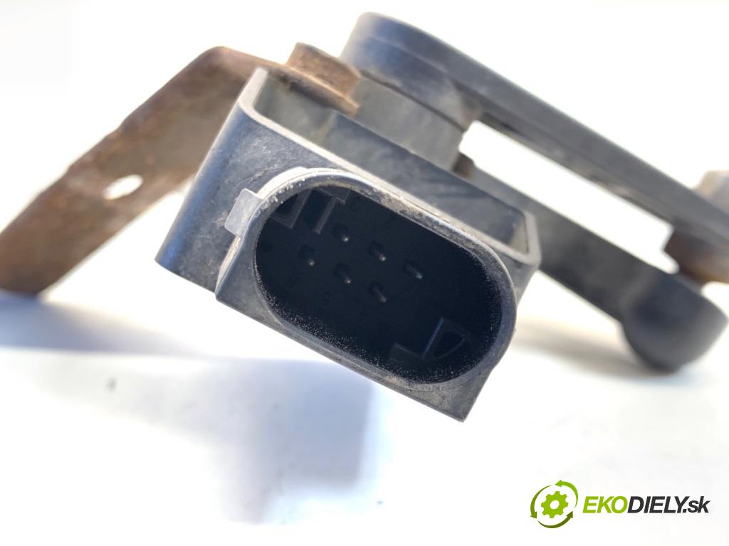 BMW F31 Kombi 2014 135 kW 320 d xDrive 1995 Snímač XENON zad ľavy 6860843