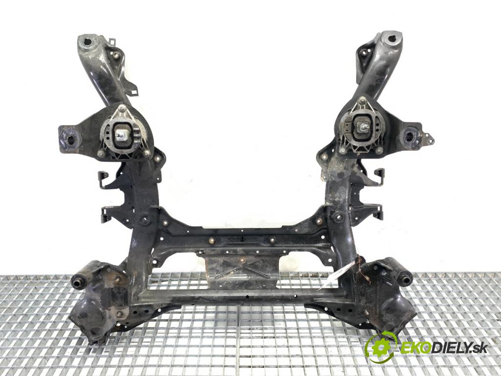 BMW F31 Kombi 2014 135 kW 320 d xDrive 1995 výztuha pod motor  (Přední výztuha)