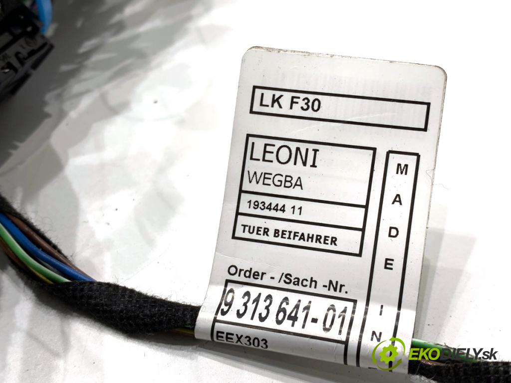 BMW F31 Kombi 2014 135 kW 320 d xDrive 1995 káblovačka dveře přední část pravý 9313641
