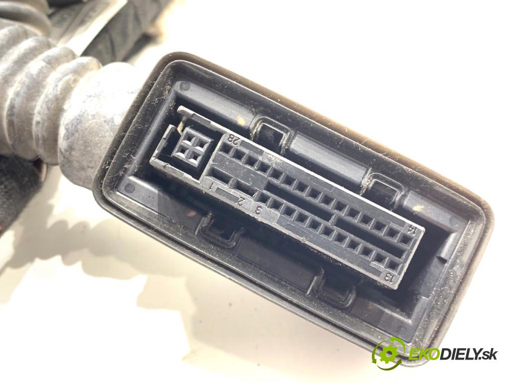 BMW F31 Kombi 2014 135 kW 320 d xDrive 1995 káblovačka dveře zadní část levý 9366761