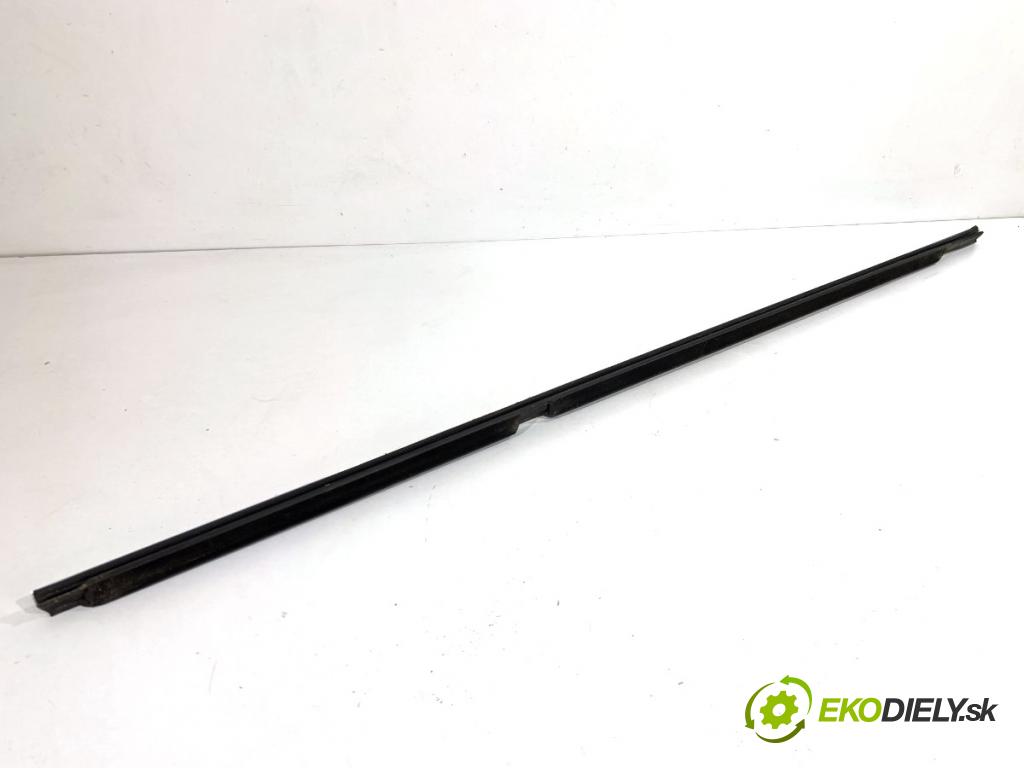 BMW F31 Kombi 2014 135 kW 320 d xDrive 1995 Lišta Sbírání: zad pravy 7258331