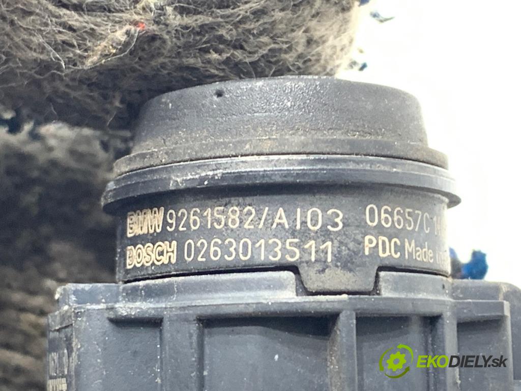 BMW F31 Kombi 2014 135 kW 320 d xDrive 1995 snímač PDC 9261582