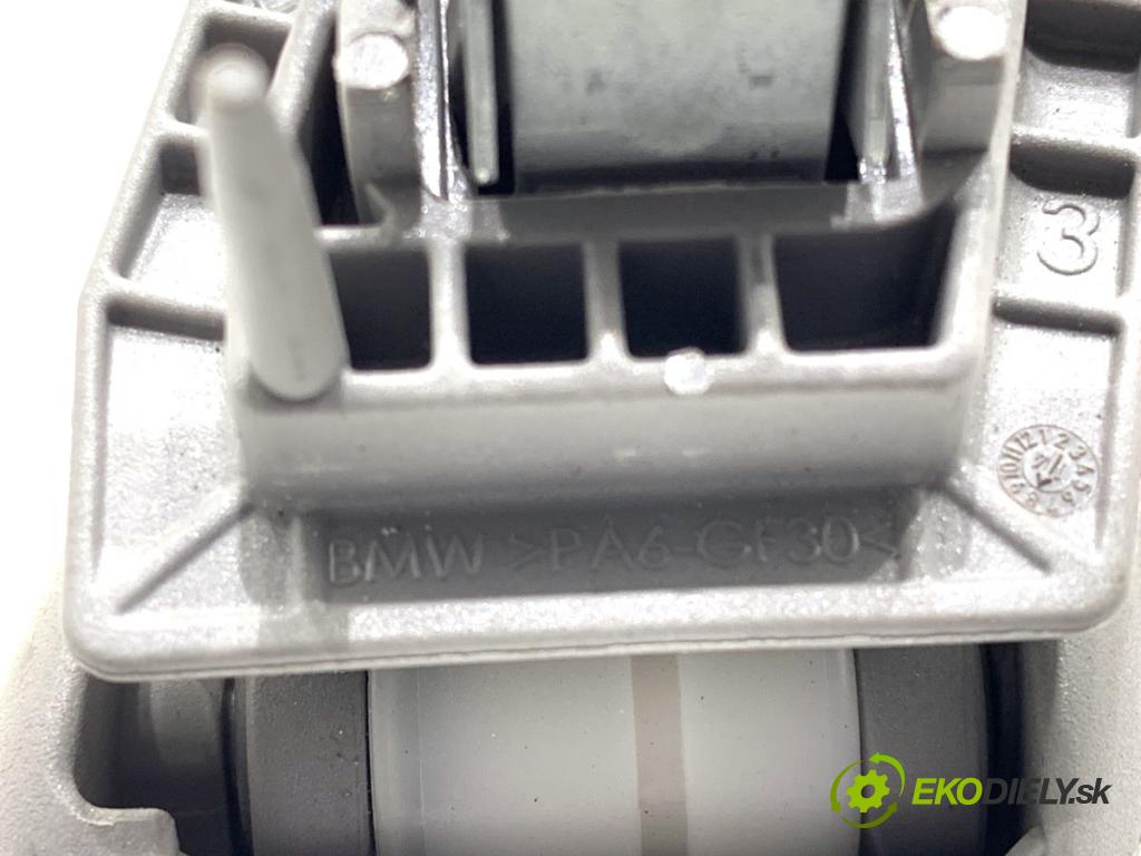 BMW F31 Kombi 2014 135 kW 320 d xDrive 1995 držadlo čalounění