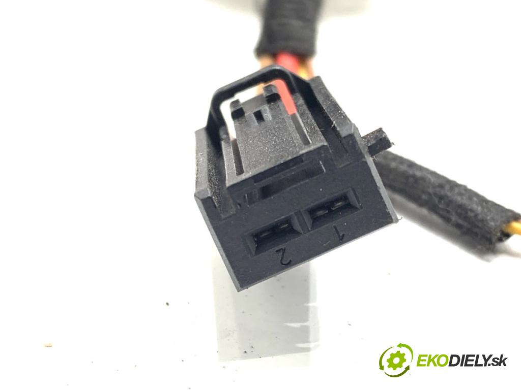 BMW F31 Kombi 2014 135 kW 320 d xDrive 1995 káblovačka dveří kufra zadní část 9231514