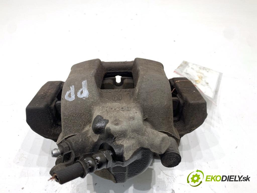 BMW F31 Kombi 2014 135 kW 320 d xDrive 1995 brzdič třmen pravý přední část