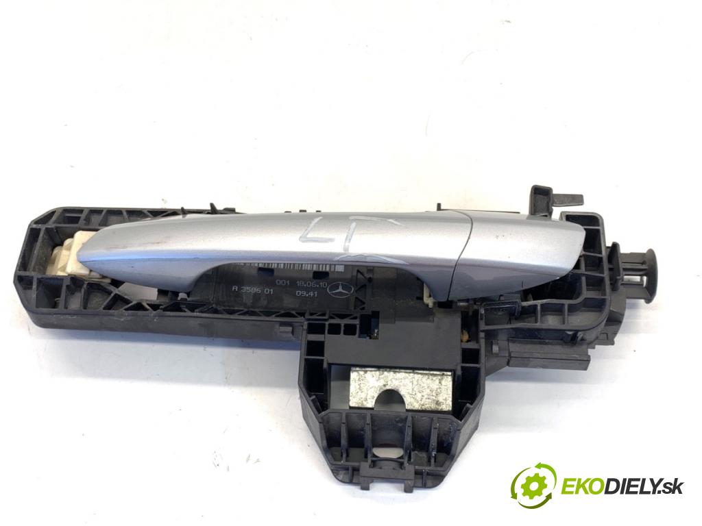 MERCEDES-BENZ S212 Kombi 2010 170 kW E 350 CDI 4-matic (212.289) 2987 Kľučka vonkajšia ľavy zad A2047602134