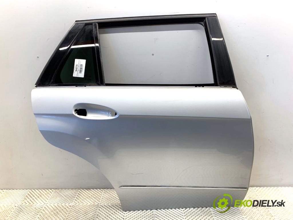 MERCEDES-BENZ S212 Kombi 2010 170 kW E 350 CDI 4-matic (212.289) 2987 dveře pravý zadní část 775