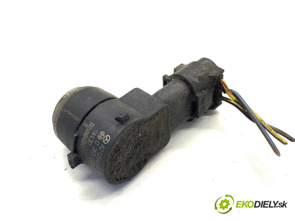 MERCEDES-BENZ S212 Kombi 2010 170 kW E 350 CDI 4-matic (212.289) 2987 Snímač PDC A2125420018