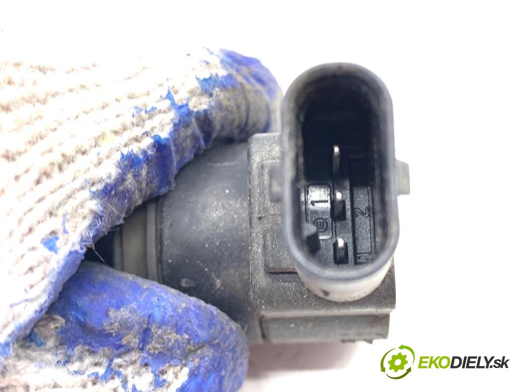 MERCEDES-BENZ S212 Kombi 2010 170 kW E 350 CDI 4-matic (212.289) 2987 Snímač PDC A2125420018