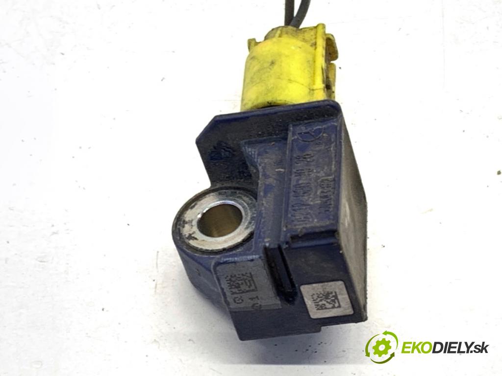 MERCEDES-BENZ S212 Kombi 2010 170 kW E 350 CDI 4-matic (212.289) 2987 Snímač nárazu A2128204926 (Snímač nárazu)