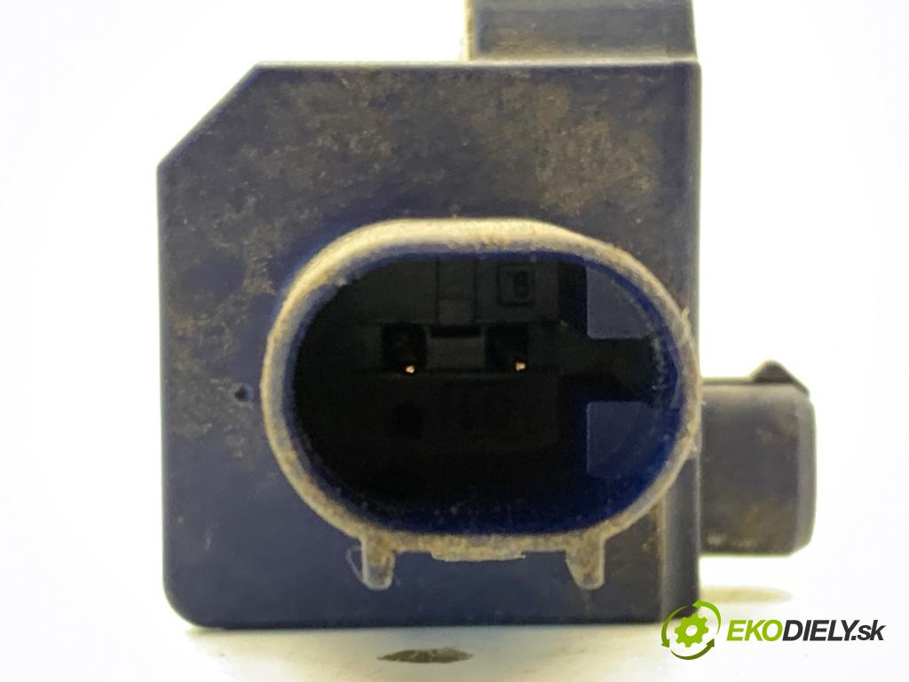 MERCEDES-BENZ S212 Kombi 2010 170 kW E 350 CDI 4-matic (212.289) 2987 Snímač nárazu A2128204926 (Snímač nárazu)