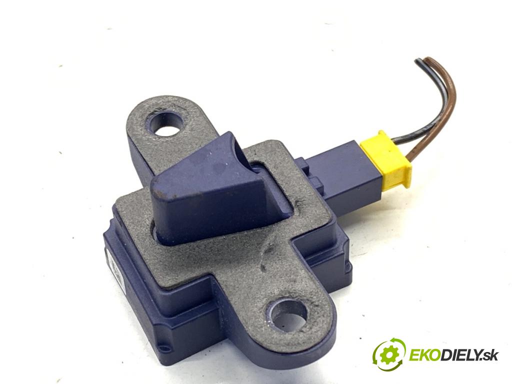 MERCEDES-BENZ S212 Kombi 2010 170 kW E 350 CDI 4-matic (212.289) 2987 Snímač nárazu A2128205026 (Snímač nárazu)