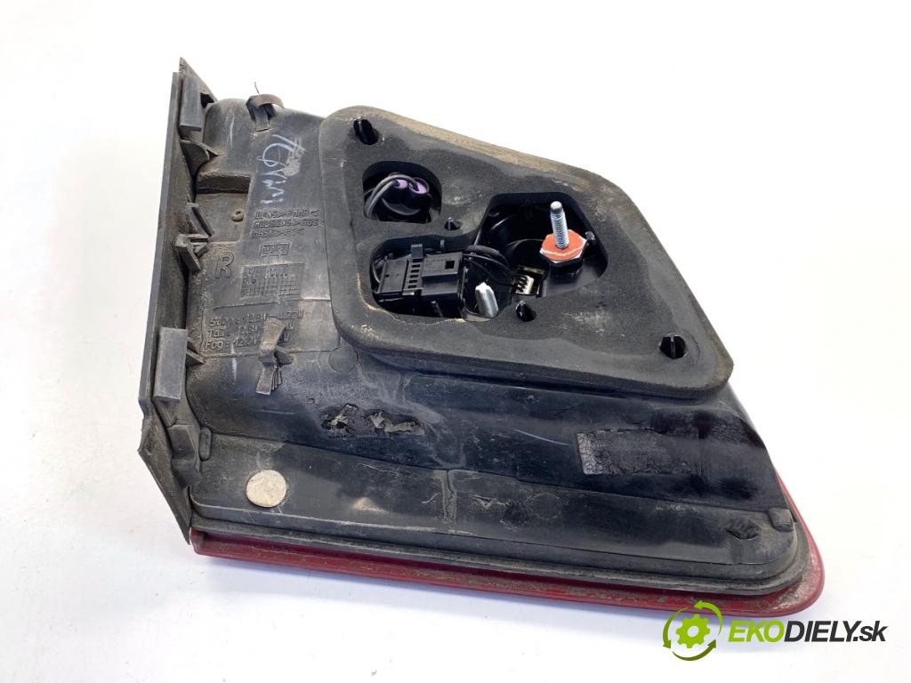 MERCEDES-BENZ S212 Kombi 2010 170 kW E 350 CDI 4-matic (212.289) 2987 Svetlo pravy zad vnútorná A055364