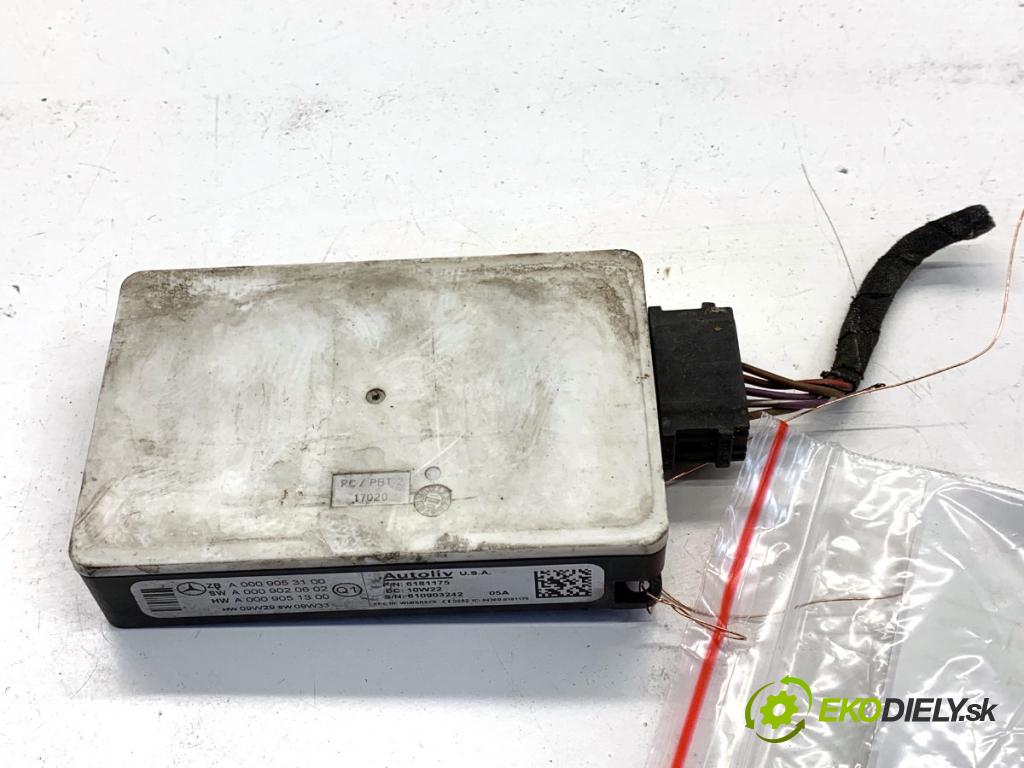 MERCEDES-BENZ S212 Kombi 2010 170 kW E 350 CDI 4-matic (212.289) 2987 RADAR: ASISTENT: PASA rýchlosti A0009053100