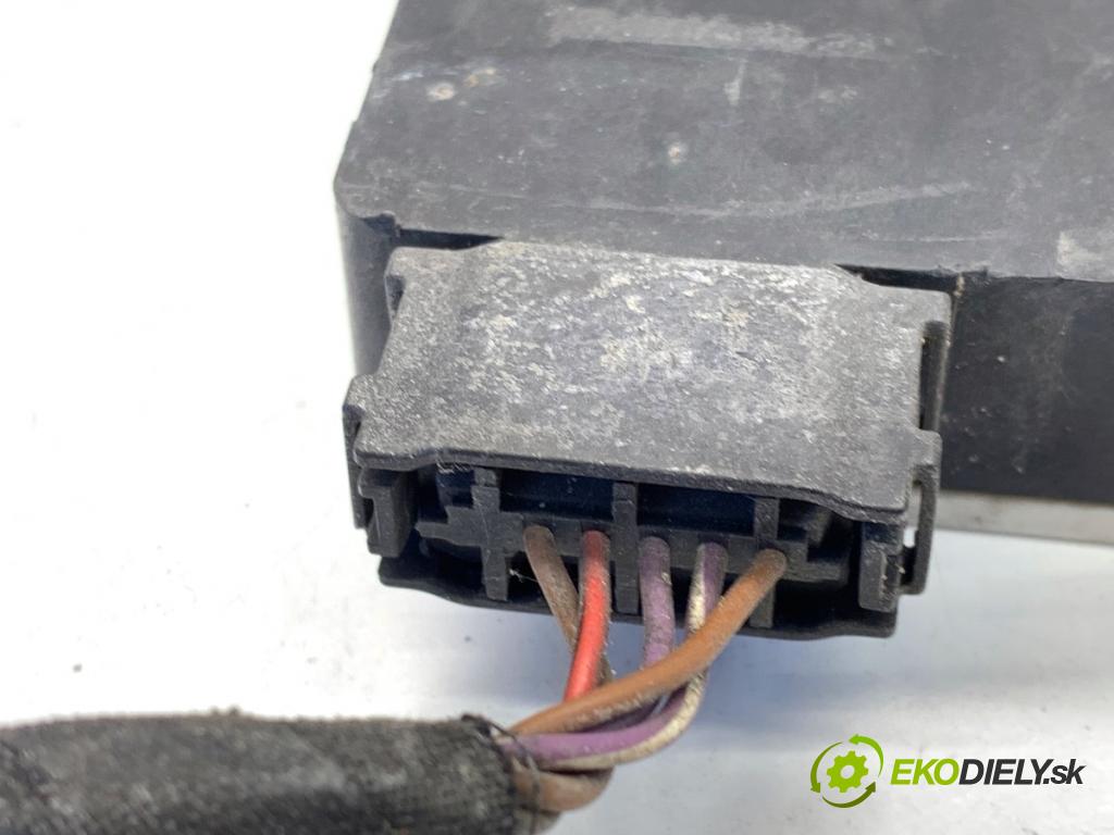 MERCEDES-BENZ S212 Kombi 2010 170 kW E 350 CDI 4-matic (212.289) 2987 RADAR: ASISTENT: PASA rýchlosti A0009053100