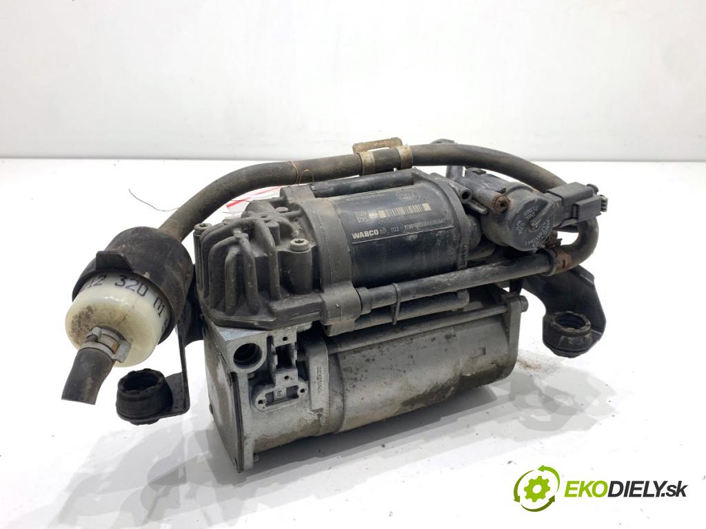 MERCEDES-BENZ S212 Kombi 2010 170 kW E 350 CDI 4-matic (212.289) 2987 pumpa nápravy Kompresor A2123200104